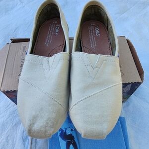 Toms Classic Canvas Size W7
